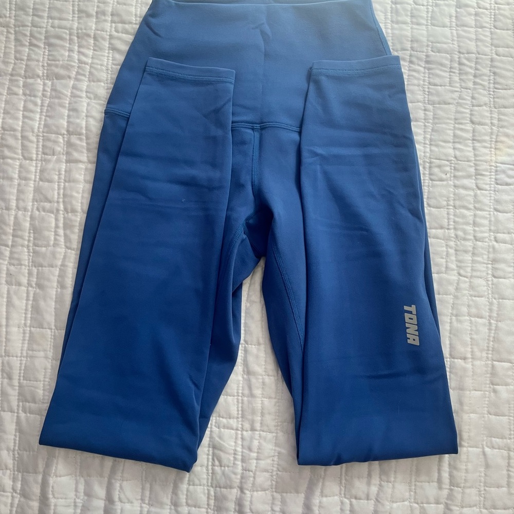 TONA Bunny Blue Leggings - Picture 2 of 3
